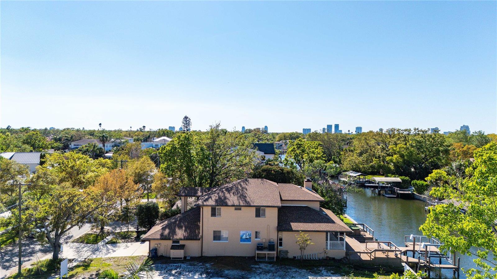 513 SUWANEE CIR, TAMPA, FL, 33606