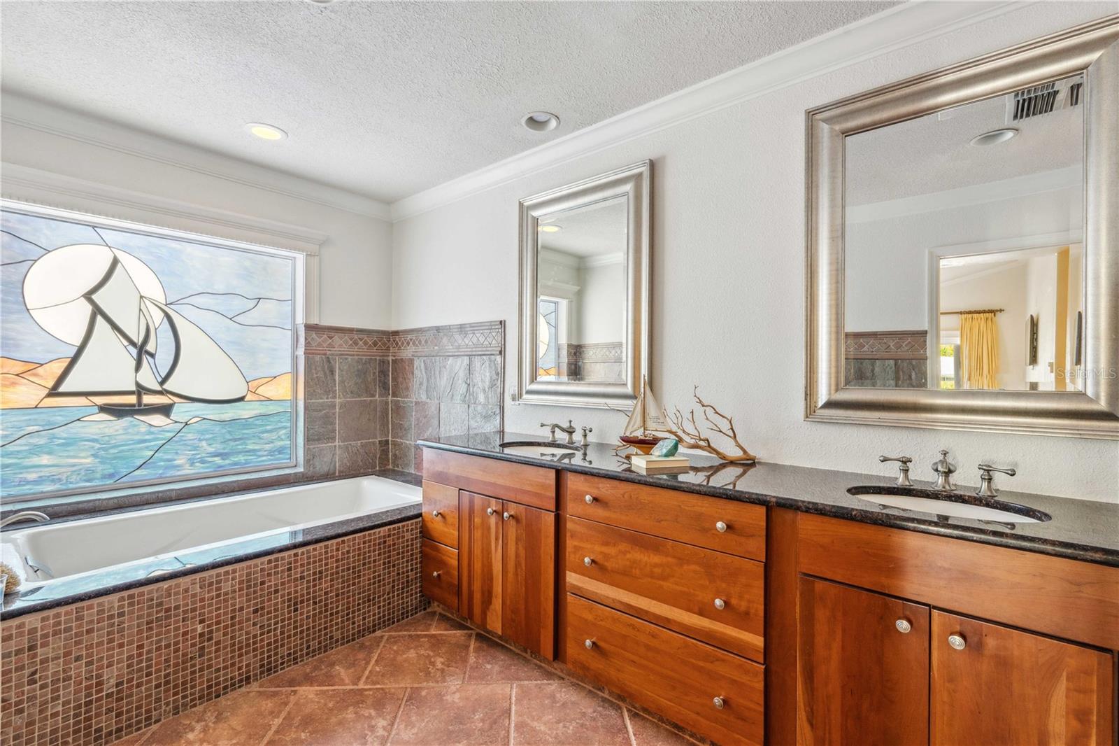 513 SUWANEE CIR, TAMPA, FL, 33606