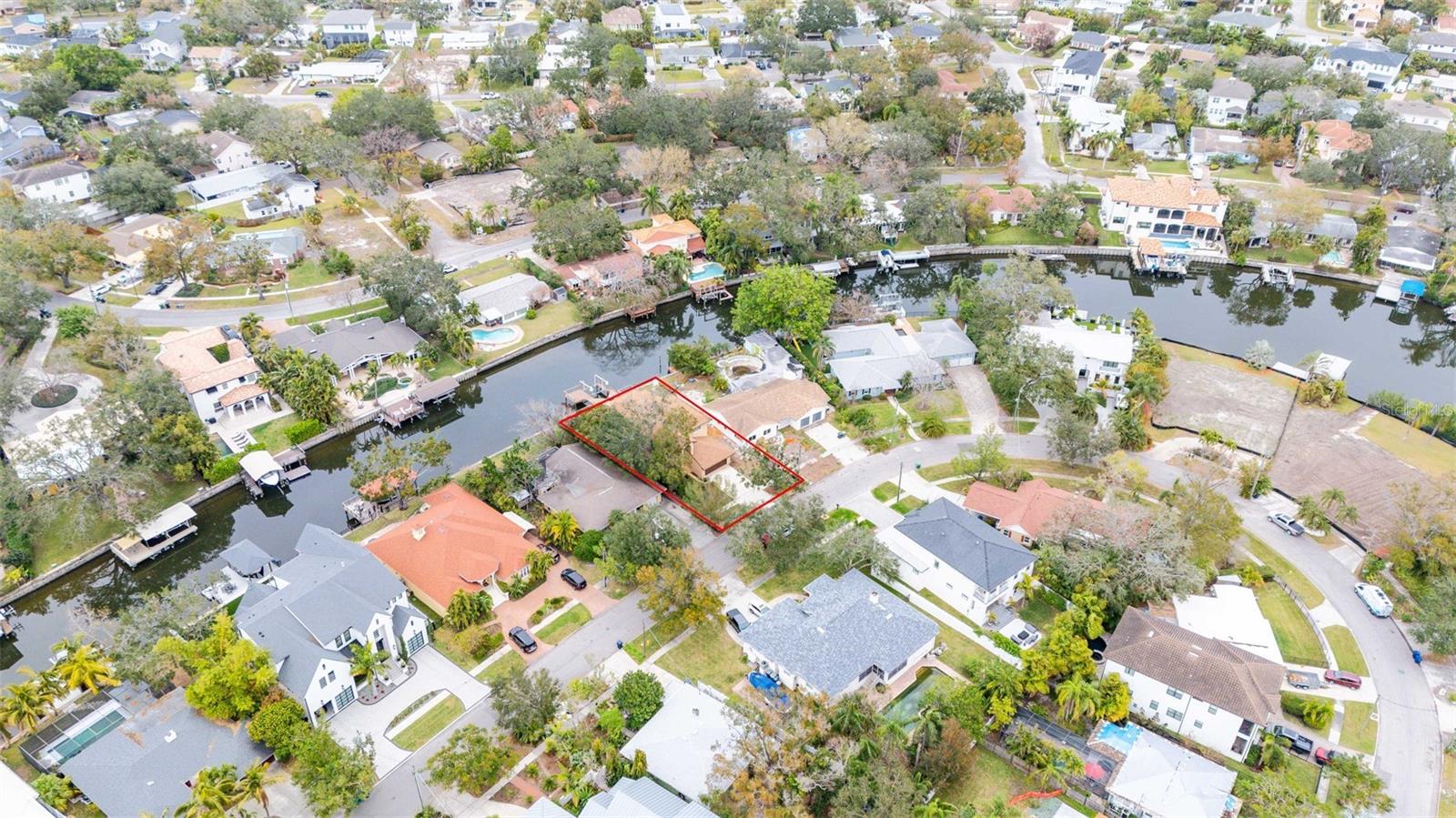 513 SUWANEE CIR, TAMPA, FL, 33606