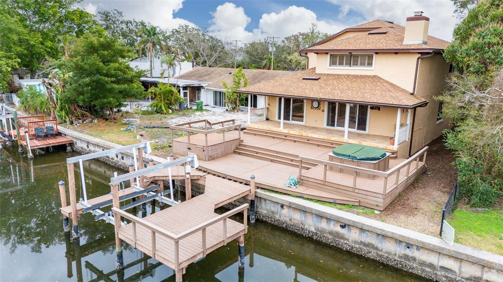 513 SUWANEE CIR, TAMPA, FL, 33606