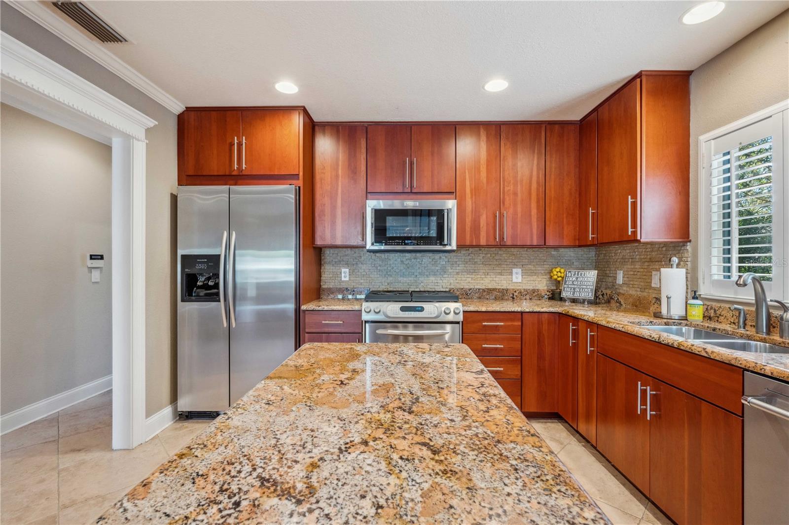 513 SUWANEE CIR, TAMPA, FL, 33606