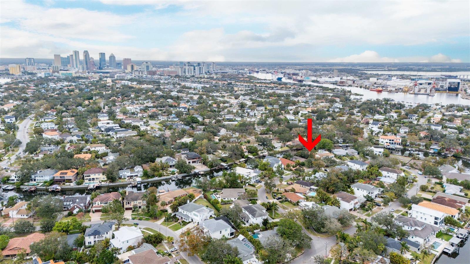 513 SUWANEE CIR, TAMPA, FL, 33606