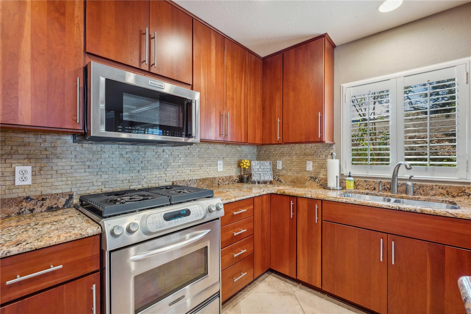 513 SUWANEE CIR, TAMPA, FL, 33606
