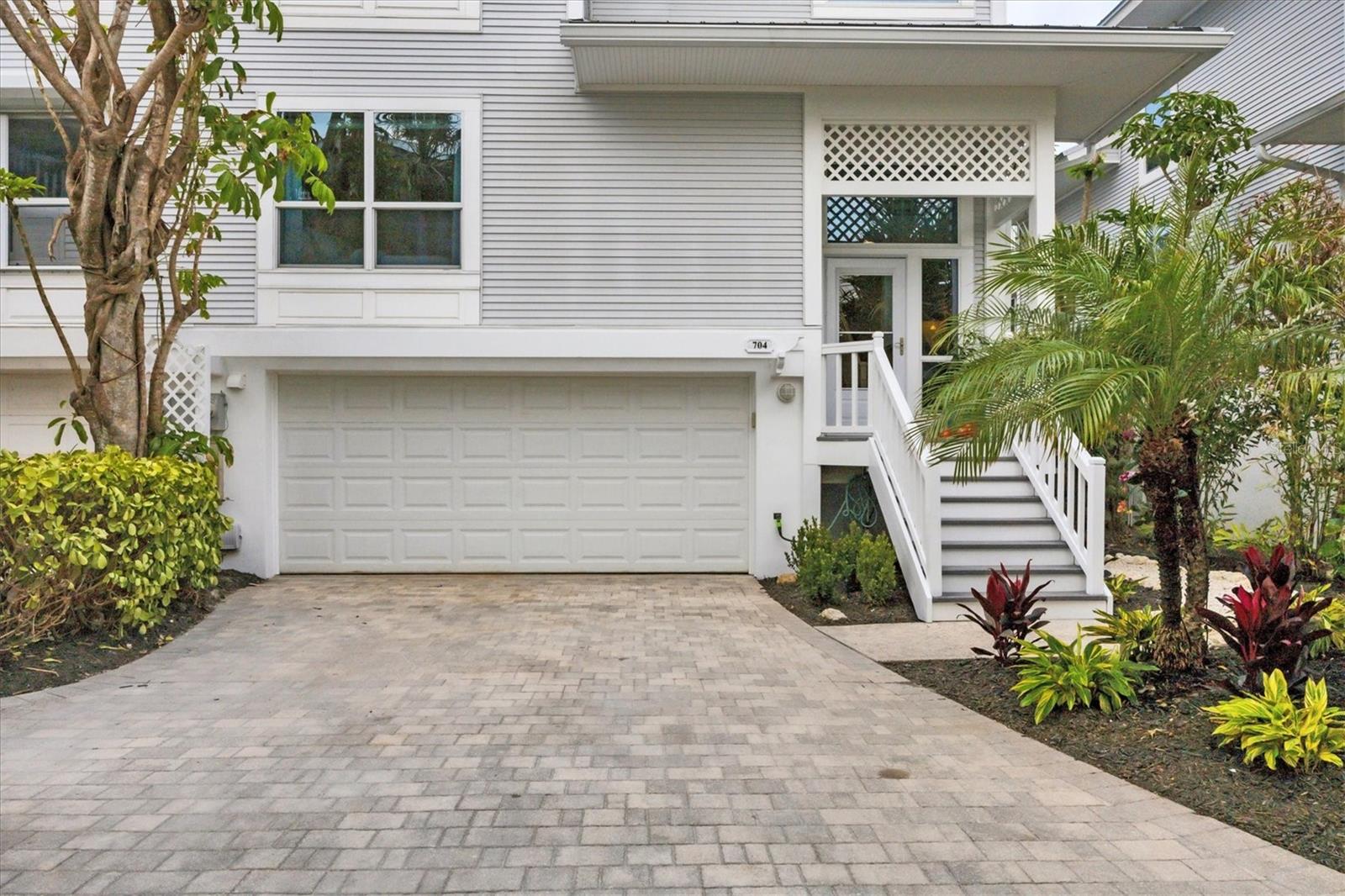 704 S HARBOR DR, BOCA GRANDE, FL, 33921