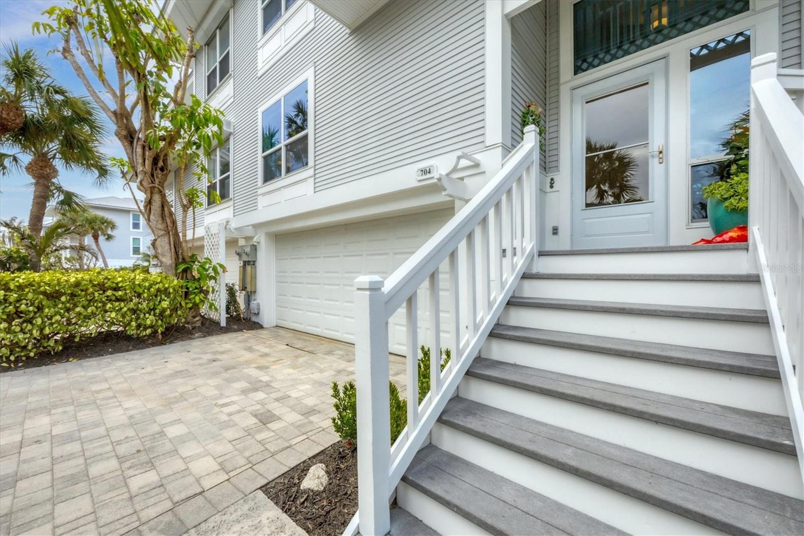 704 S HARBOR DR, BOCA GRANDE, FL, 33921