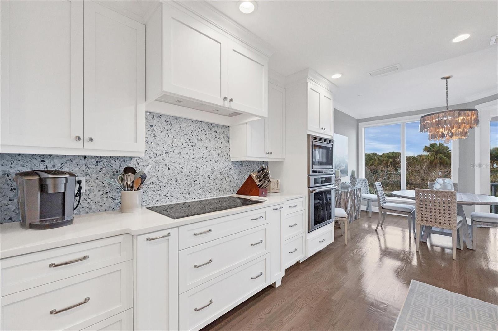 704 S HARBOR DR, BOCA GRANDE, FL, 33921