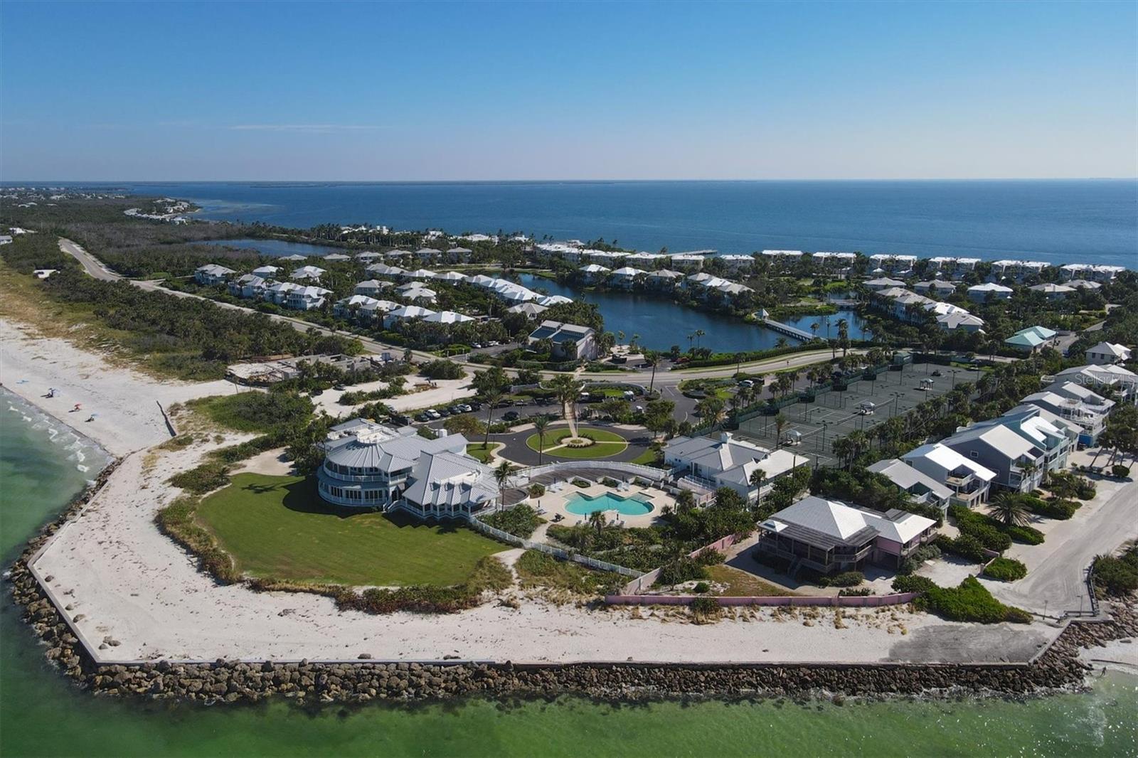 704 S HARBOR DR, BOCA GRANDE, FL, 33921