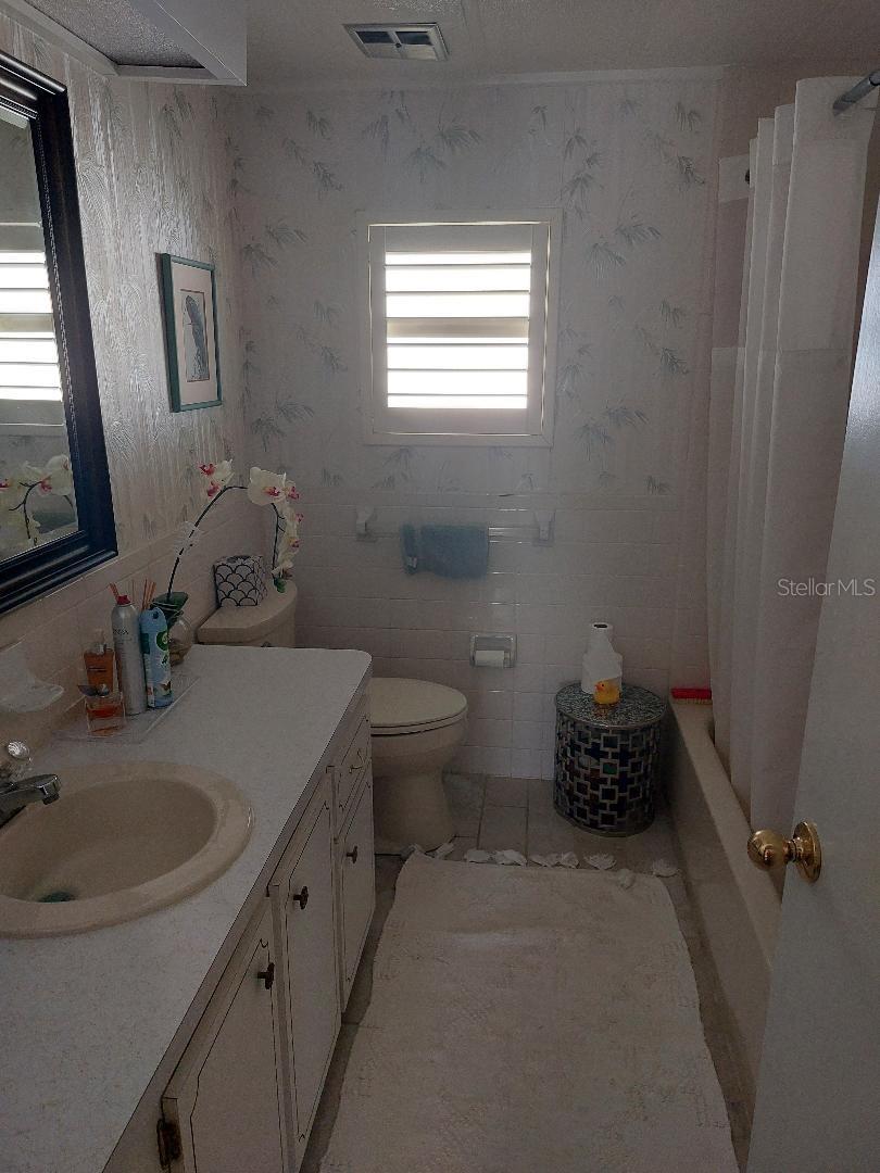332 COLONIAL BLVD, PALM HARBOR, FL, 34684