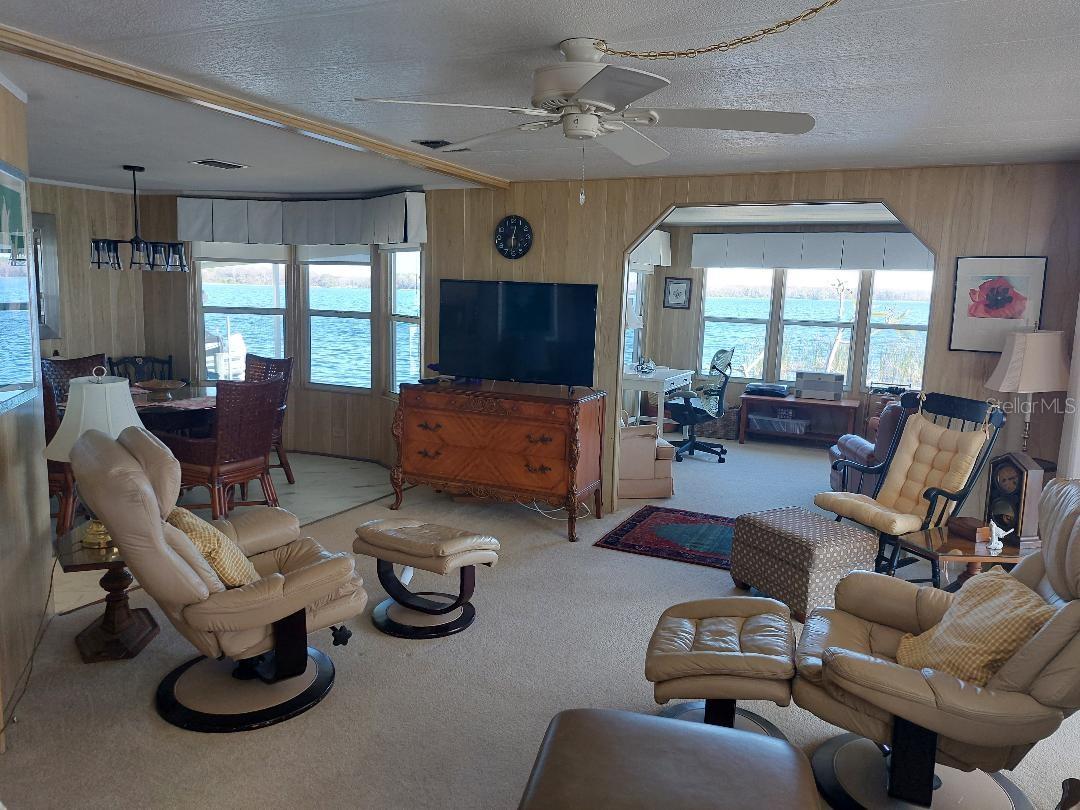 332 COLONIAL BLVD, PALM HARBOR, FL, 34684
