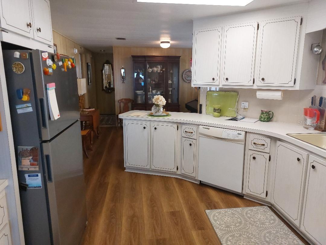 332 COLONIAL BLVD, PALM HARBOR, FL, 34684