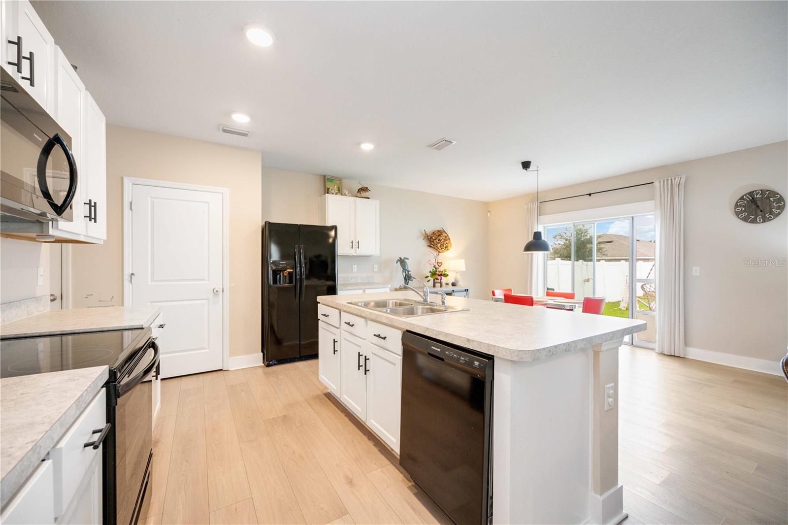 10210 MANGROVE WELL RD, SUN CITY CENTER, FL, 33573