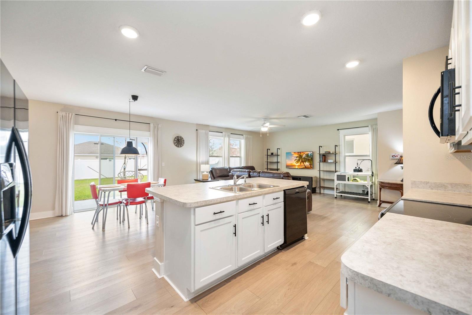 10210 MANGROVE WELL RD, SUN CITY CENTER, FL, 33573