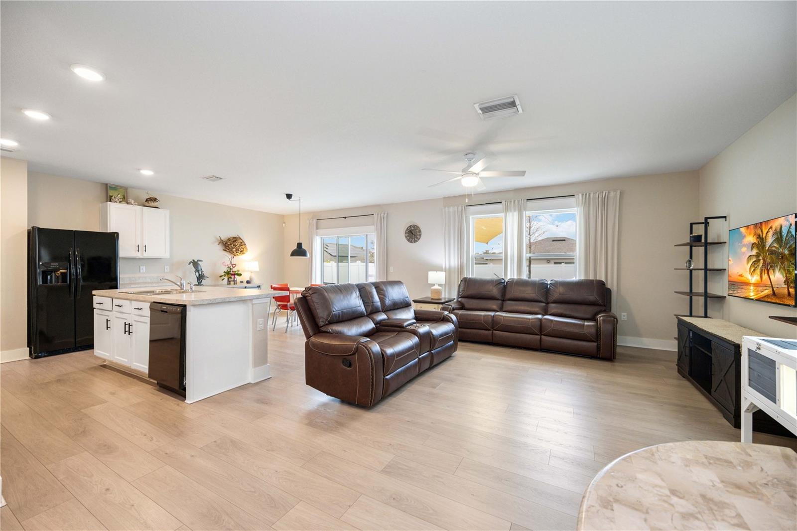 10210 MANGROVE WELL RD, SUN CITY CENTER, FL, 33573