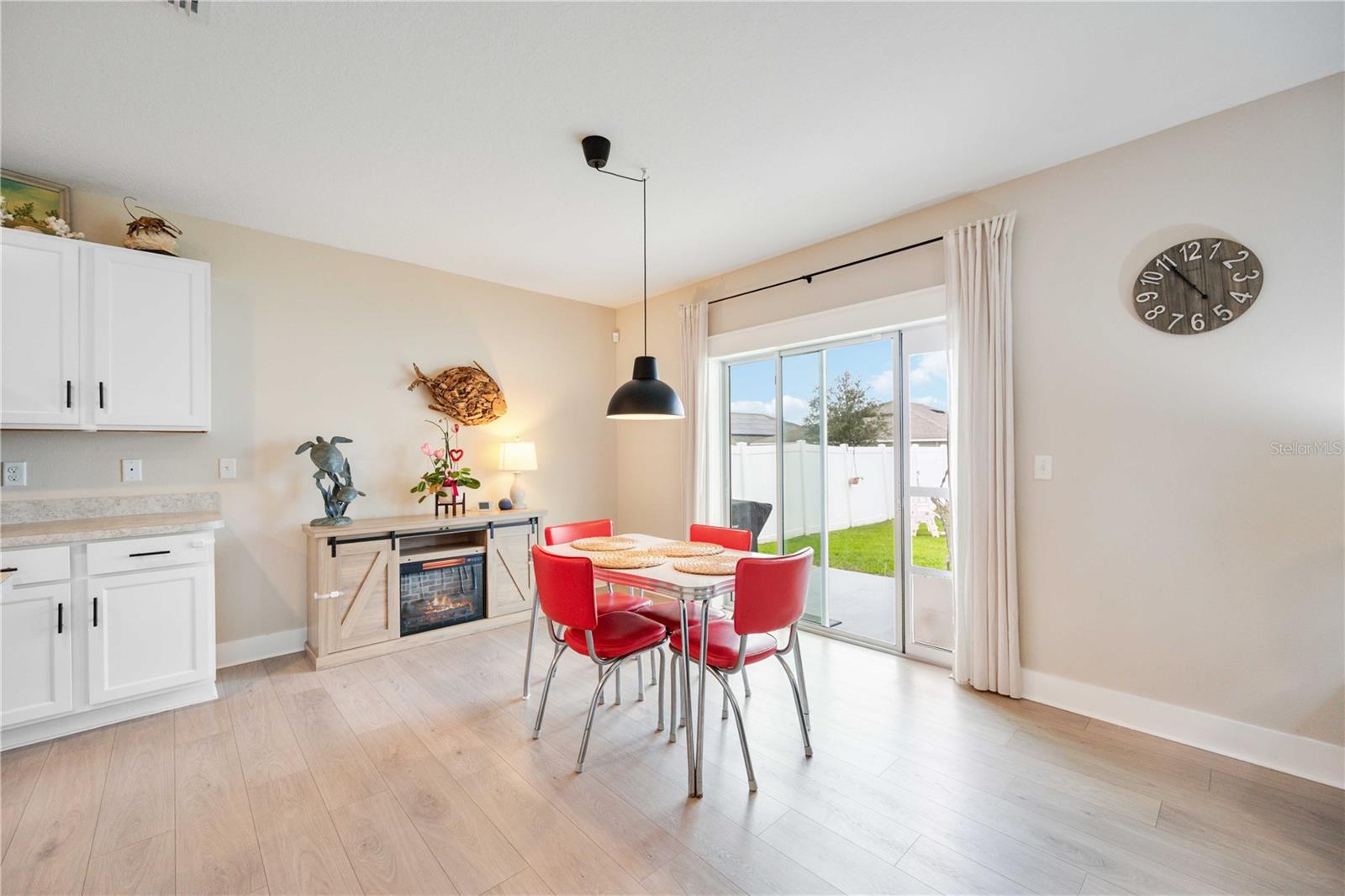 10210 MANGROVE WELL RD, SUN CITY CENTER, FL, 33573