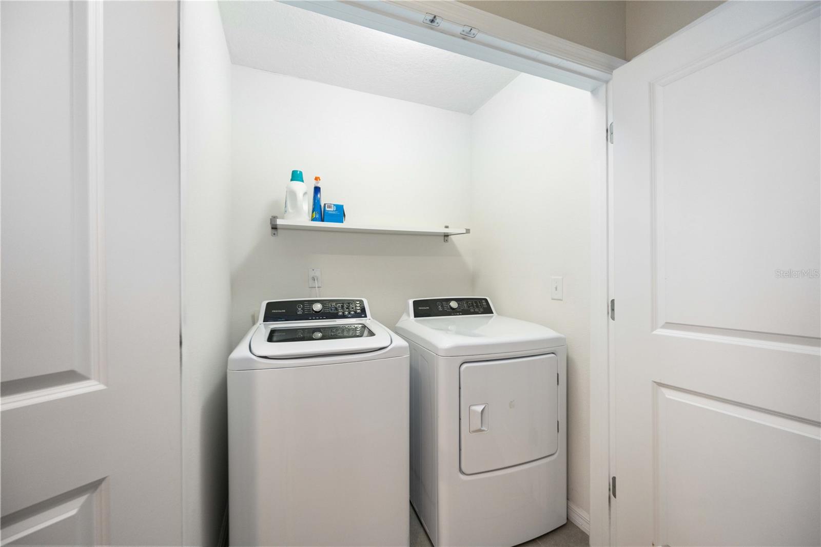 10210 MANGROVE WELL RD, SUN CITY CENTER, FL, 33573