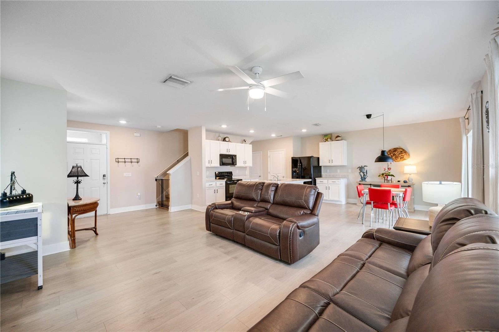 10210 MANGROVE WELL RD, SUN CITY CENTER, FL, 33573