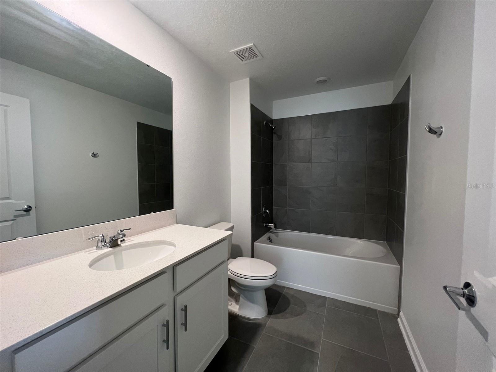 1811 ROSS HAMMOCK AVE, GROVELAND, FL, 34736