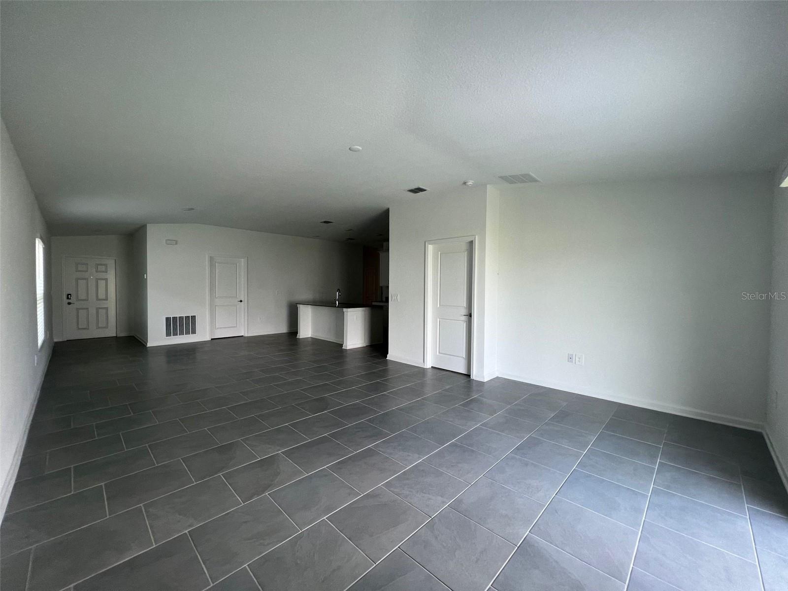 1811 ROSS HAMMOCK AVE, GROVELAND, FL, 34736