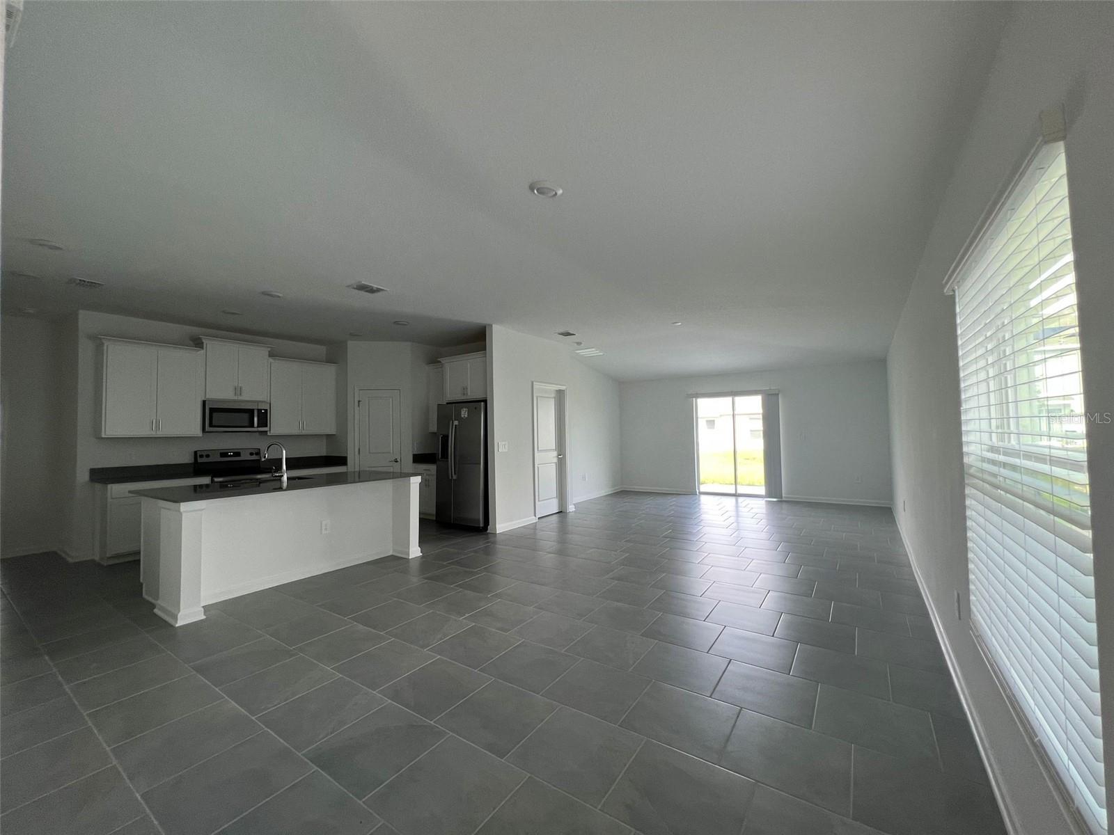 1811 ROSS HAMMOCK AVE, GROVELAND, FL, 34736