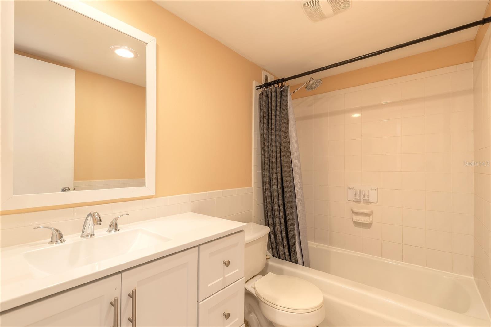 721 S BEACH ST #105A, DAYTONA BEACH, FL, 32114