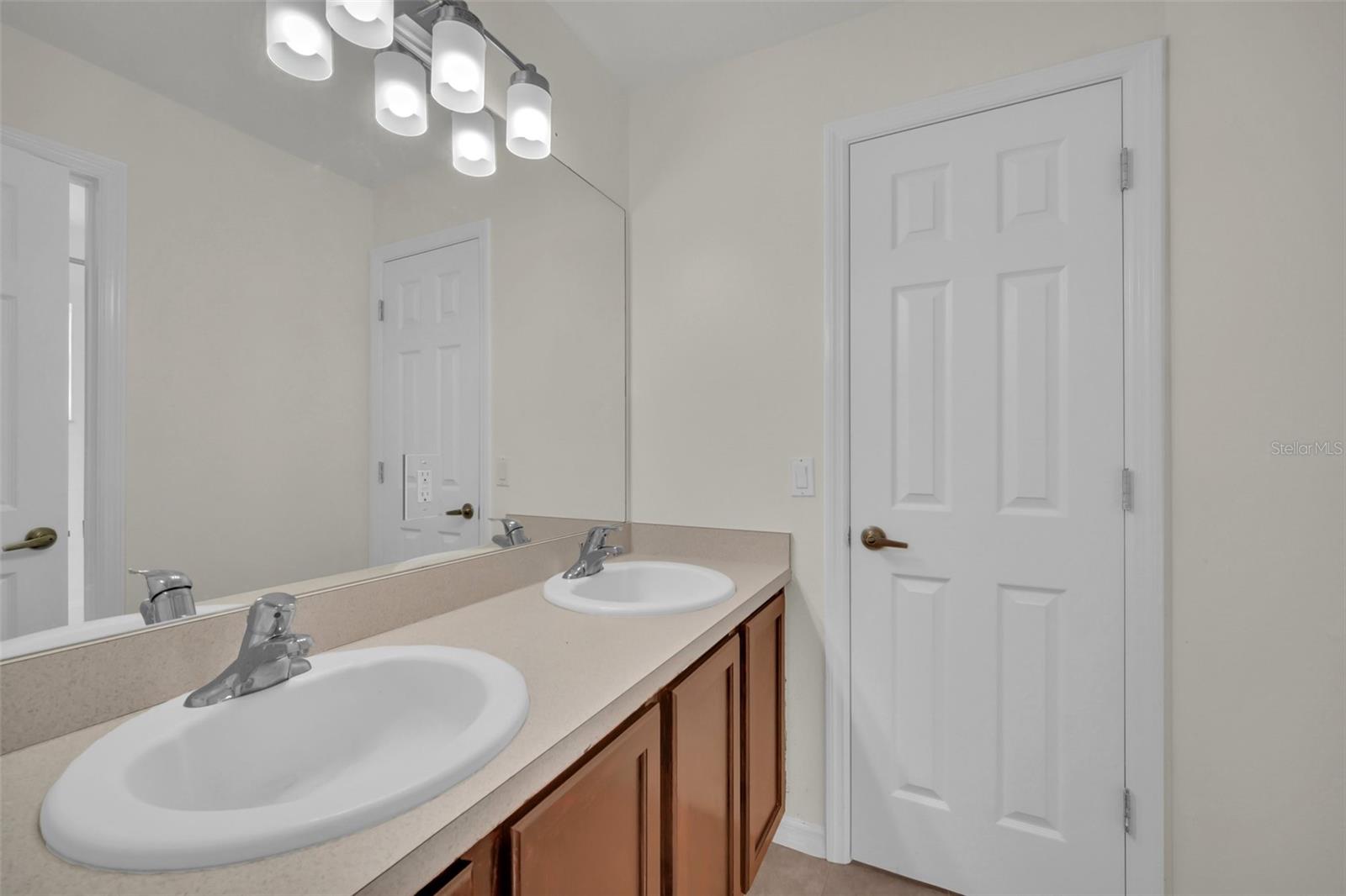 831 ALPINE CT, KISSIMMEE, FL, 34758