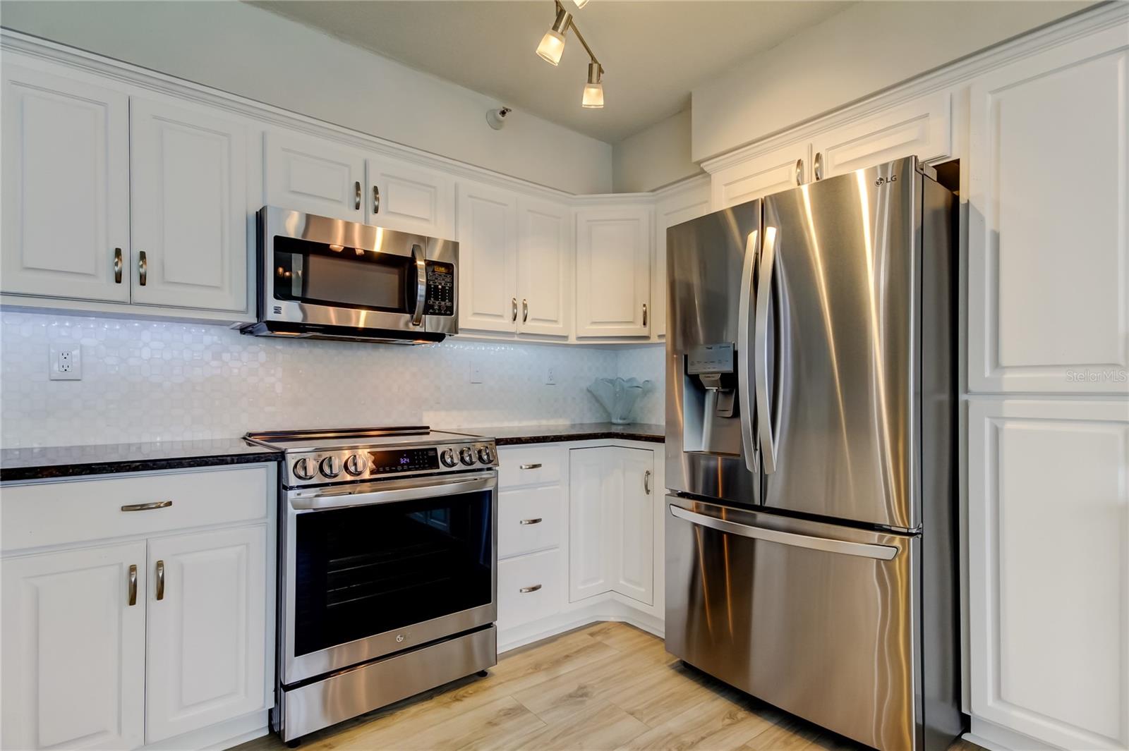 6265 SUN BLVD #906, ST PETERSBURG, FL, 33715
