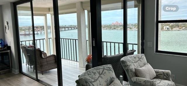6265 SUN BLVD #906, ST PETERSBURG, FL, 33715
