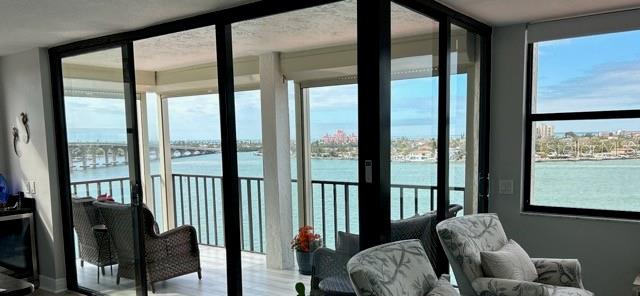 6265 SUN BLVD #906, ST PETERSBURG, FL, 33715