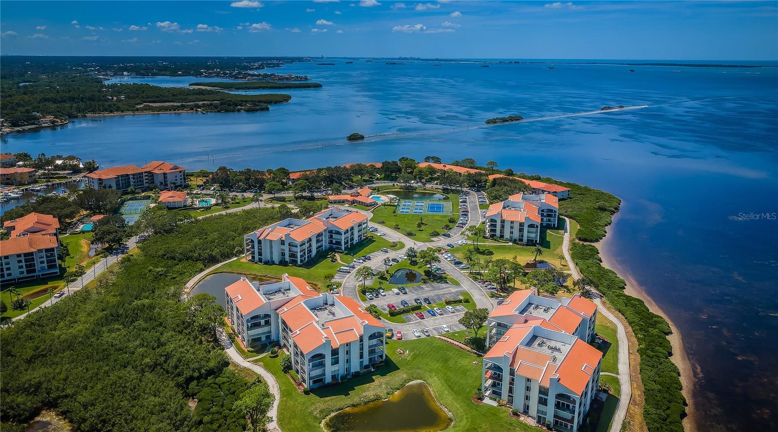 102 MARINER DR, TARPON SPRINGS, FL, 34689