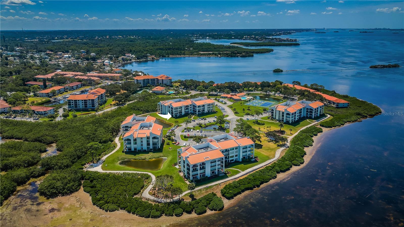 102 MARINER DR, TARPON SPRINGS, FL, 34689