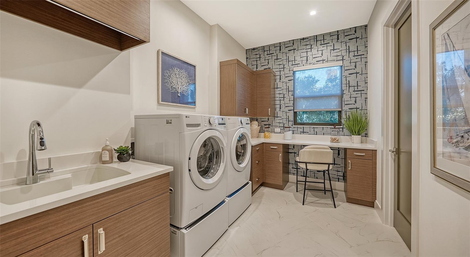 1210 BLUE SHELL LOOP, SARASOTA, FL, 34240