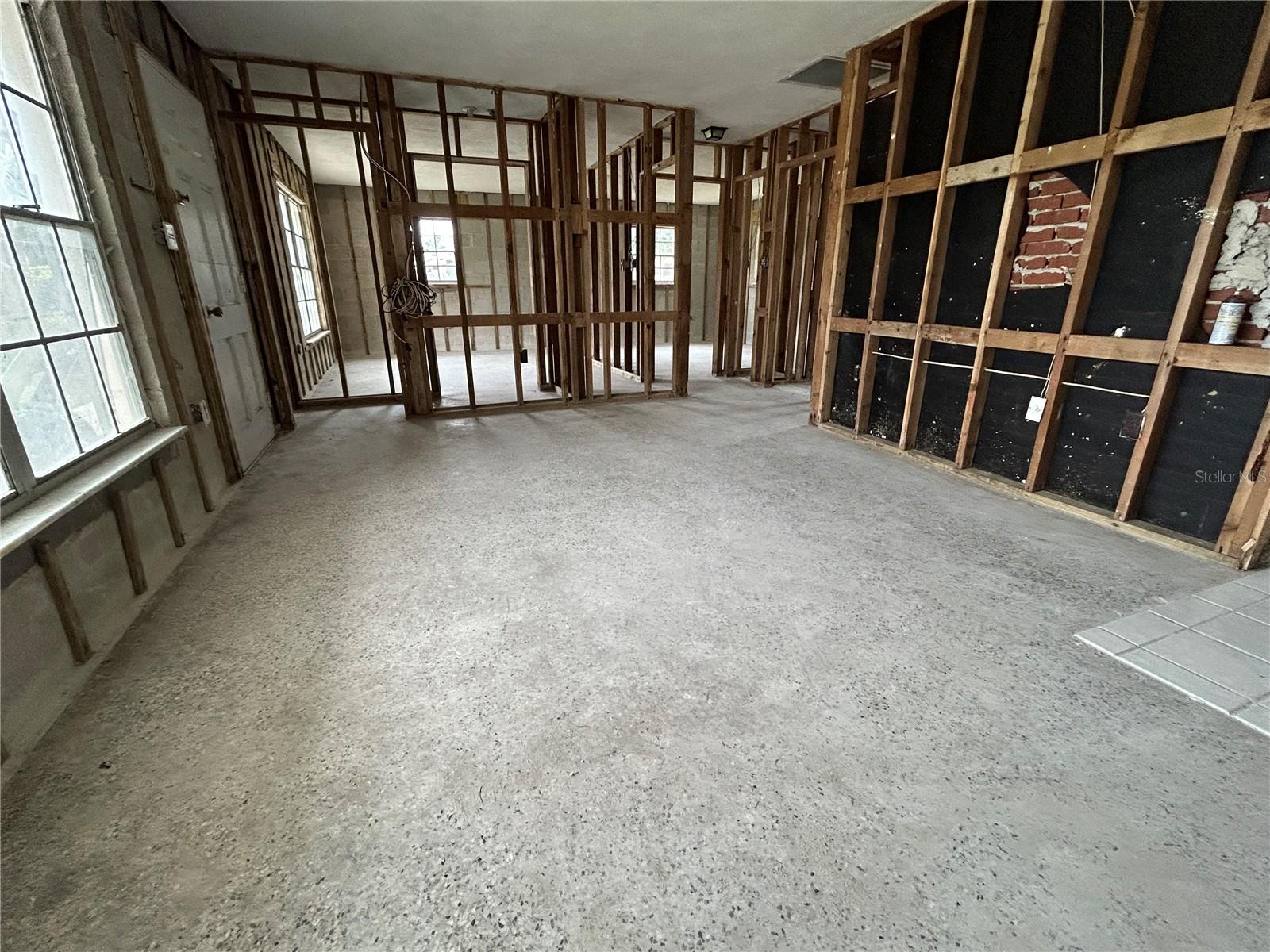 284 ORANGE CAMP RD, DELAND, FL, 32724