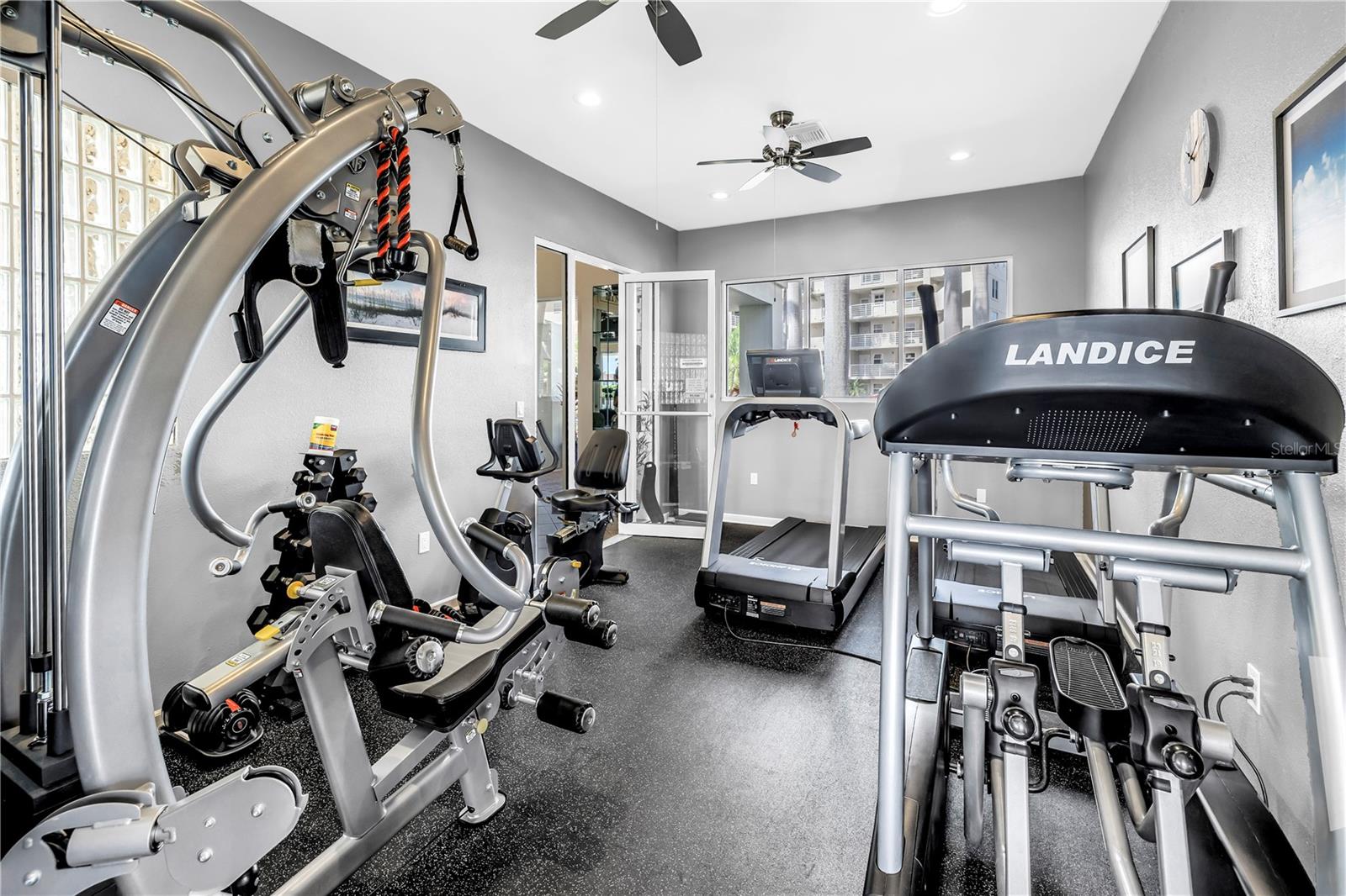 6093 BAHIA DEL MAR CIR #375, ST PETERSBURG, FL, 33715