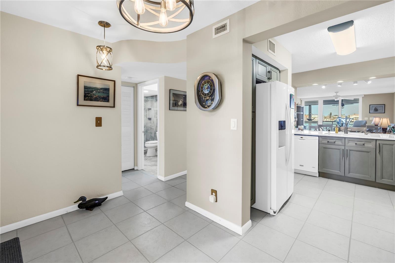 6093 BAHIA DEL MAR CIR #375, ST PETERSBURG, FL, 33715