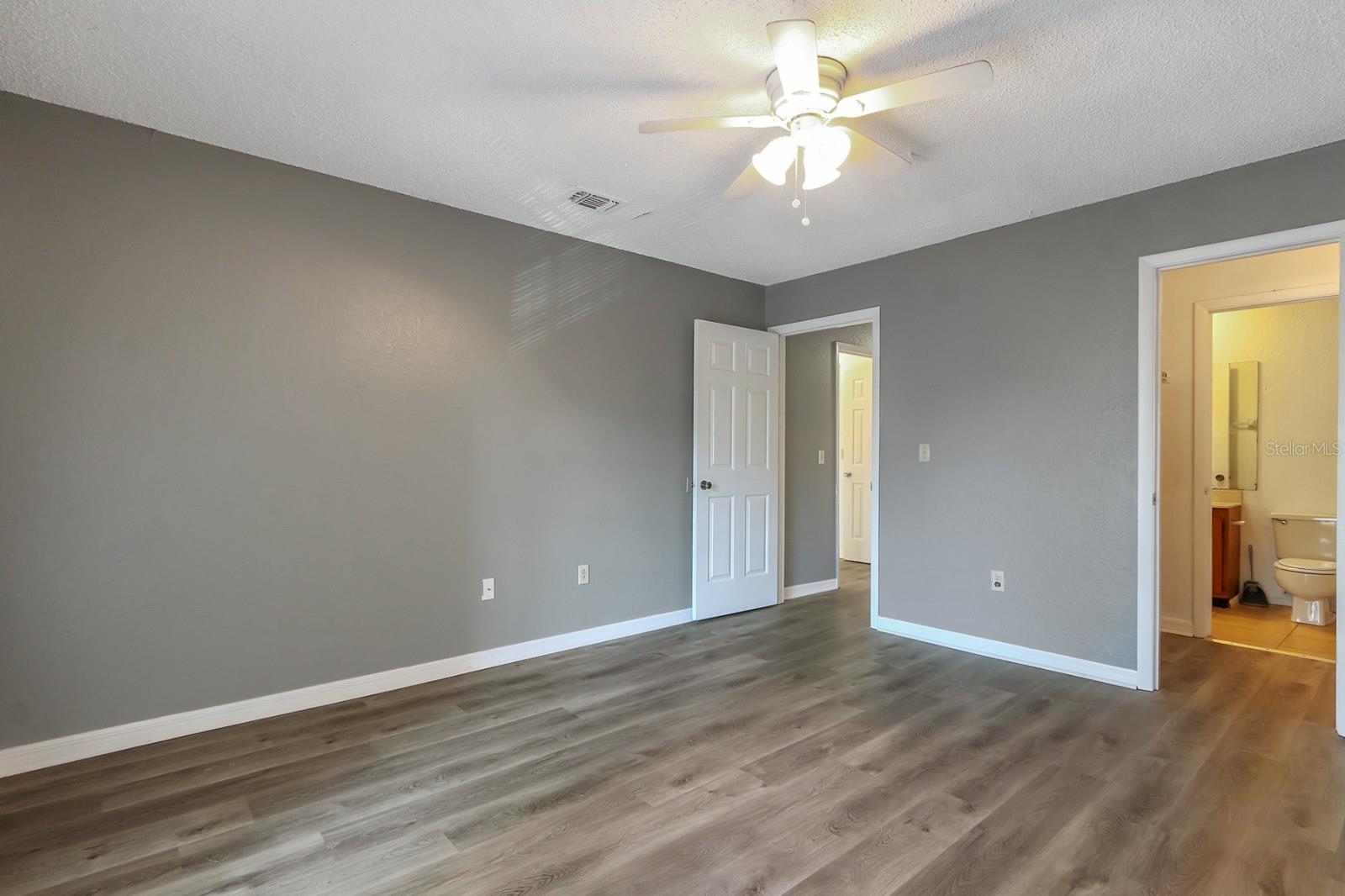 4017 VERSAILLES DR #4017F, ORLANDO, FL, 32808