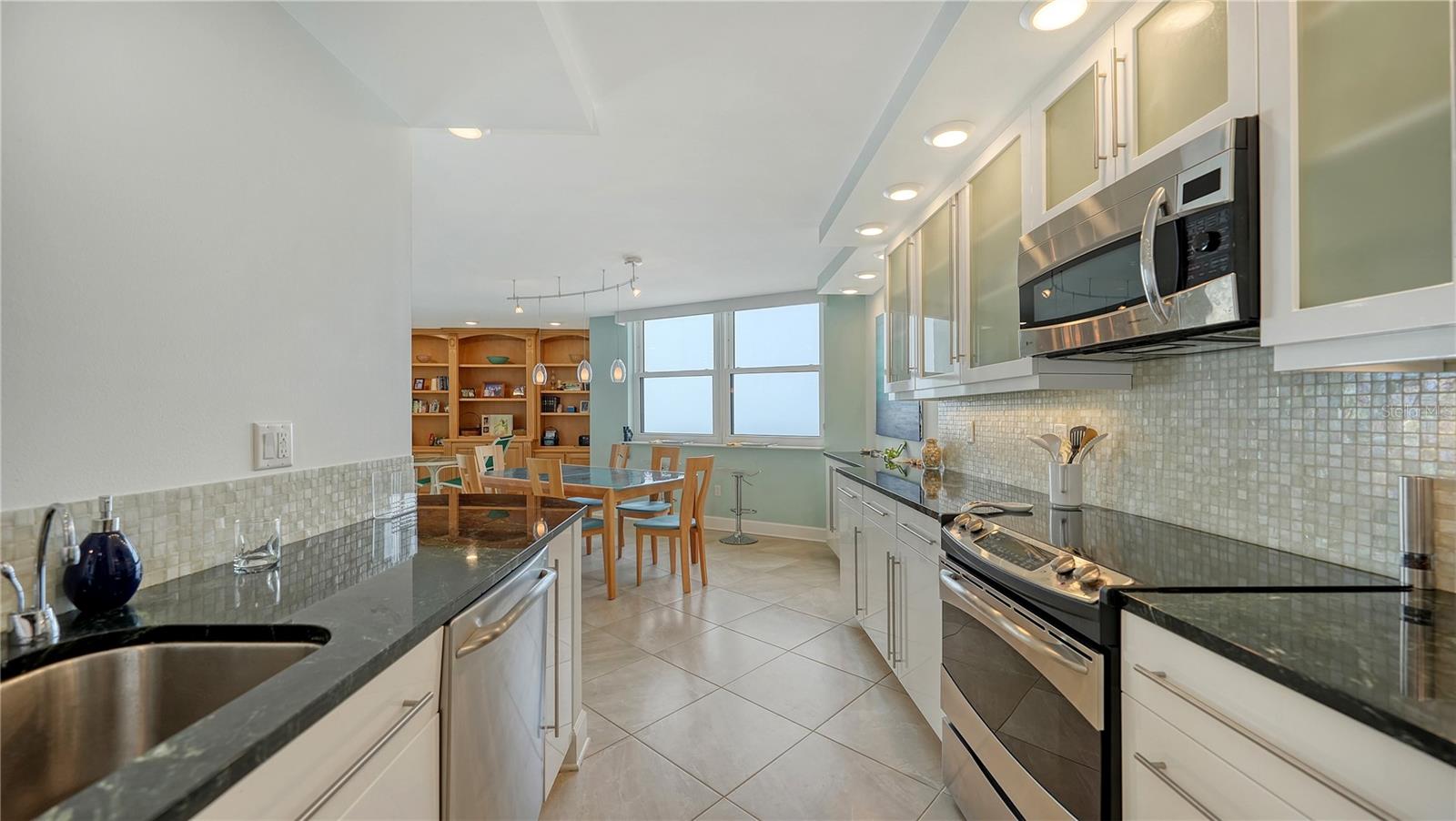 1000 LONGBOAT CLUB RD #401, LONGBOAT KEY, FL, 34228