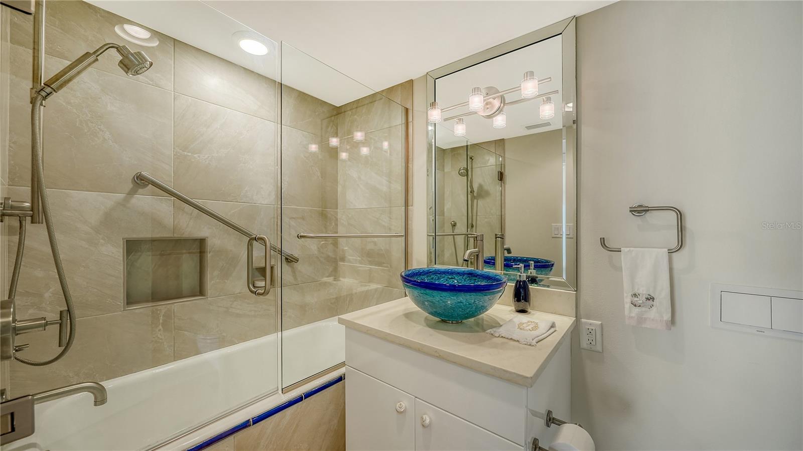 1000 LONGBOAT CLUB RD #401, LONGBOAT KEY, FL, 34228