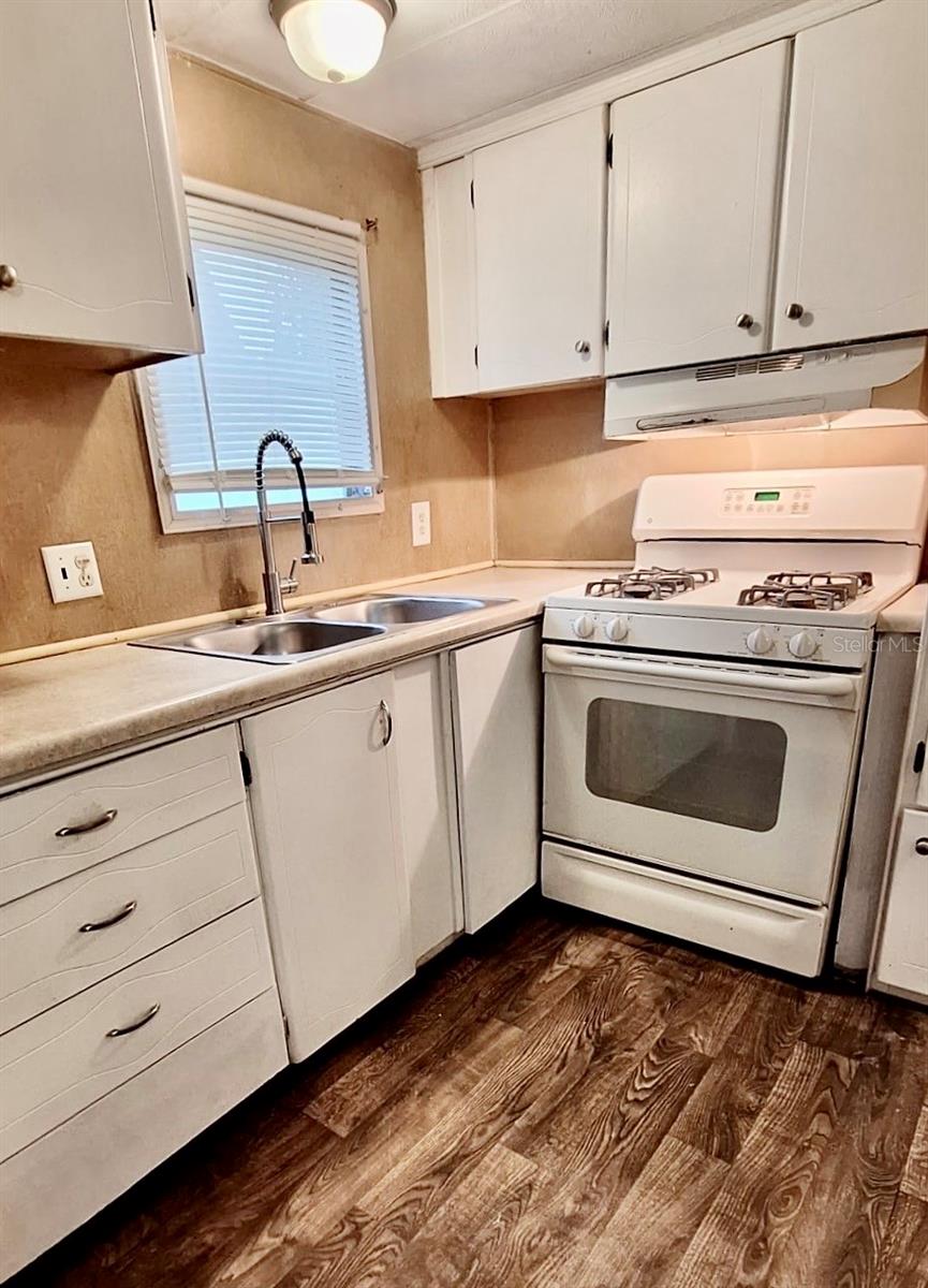 2613 HOLLY PLACE, LEESBURG, FL, 34748