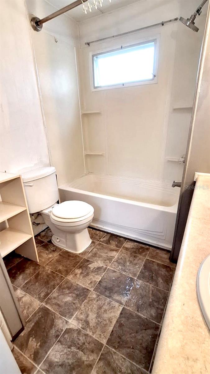 2613 HOLLY PLACE, LEESBURG, FL, 34748