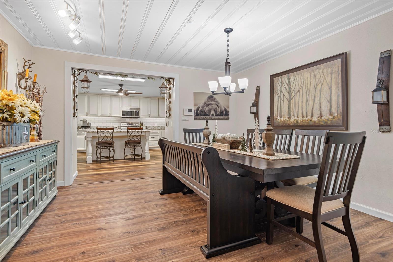 1860 LAKE MARKHAM RD, SANFORD, FL, 32771