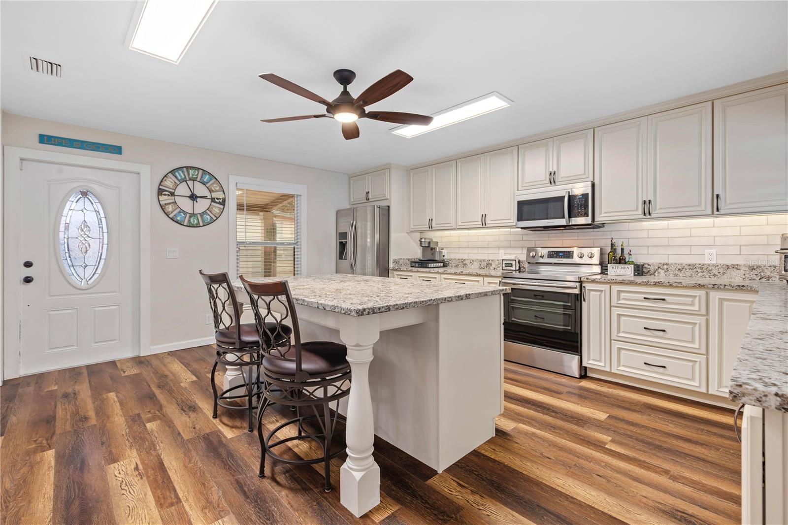 1860 LAKE MARKHAM RD, SANFORD, FL, 32771