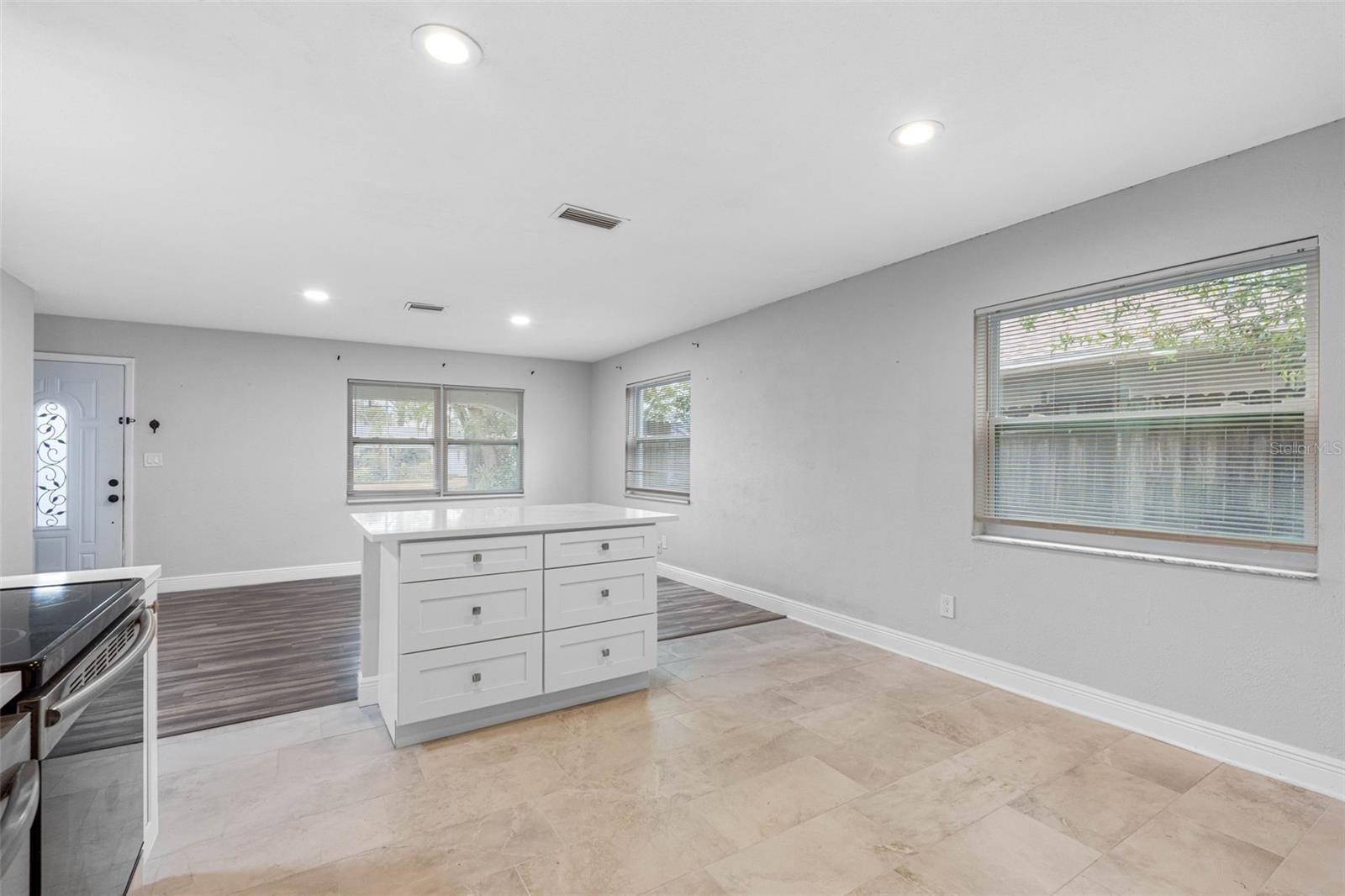5712 17TH AVE N, ST PETERSBURG, FL, 33710