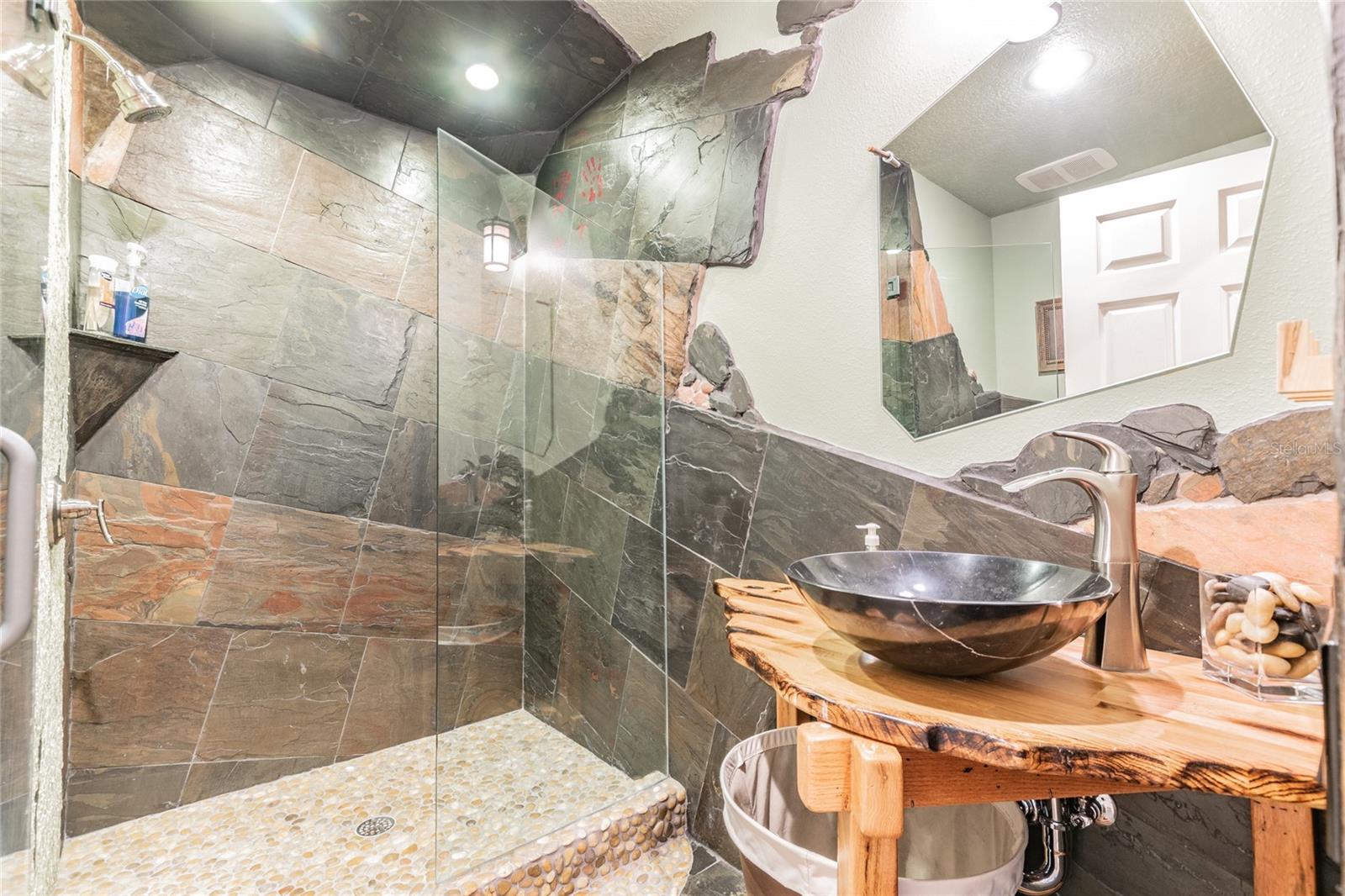 1101 ANCLOTE BLVD, TARPON SPRINGS, FL, 34689
