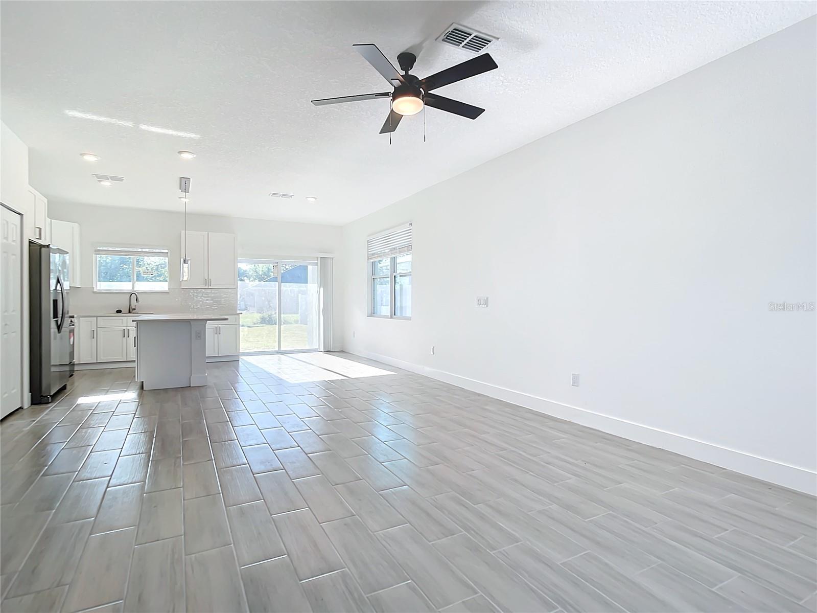 211 AUSTRALIAN DR, ROTONDA WEST, FL, 33947