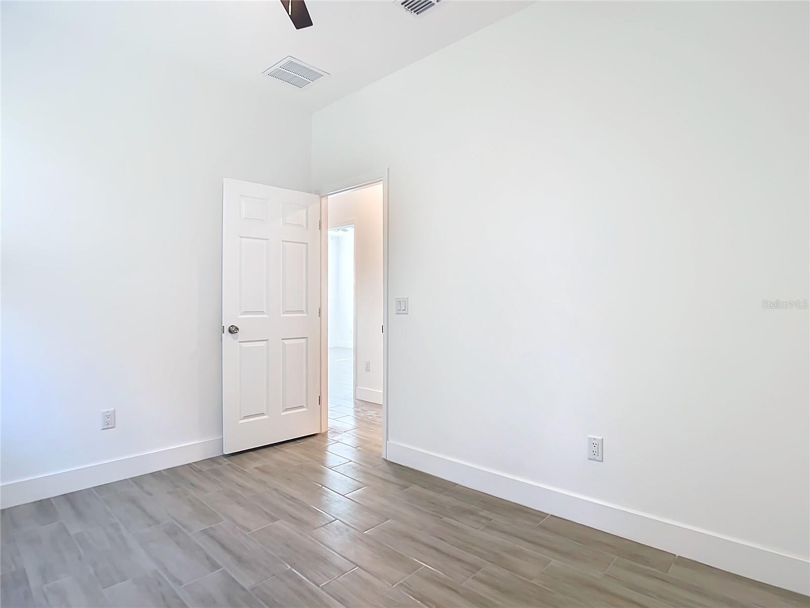 211 AUSTRALIAN DR, ROTONDA WEST, FL, 33947