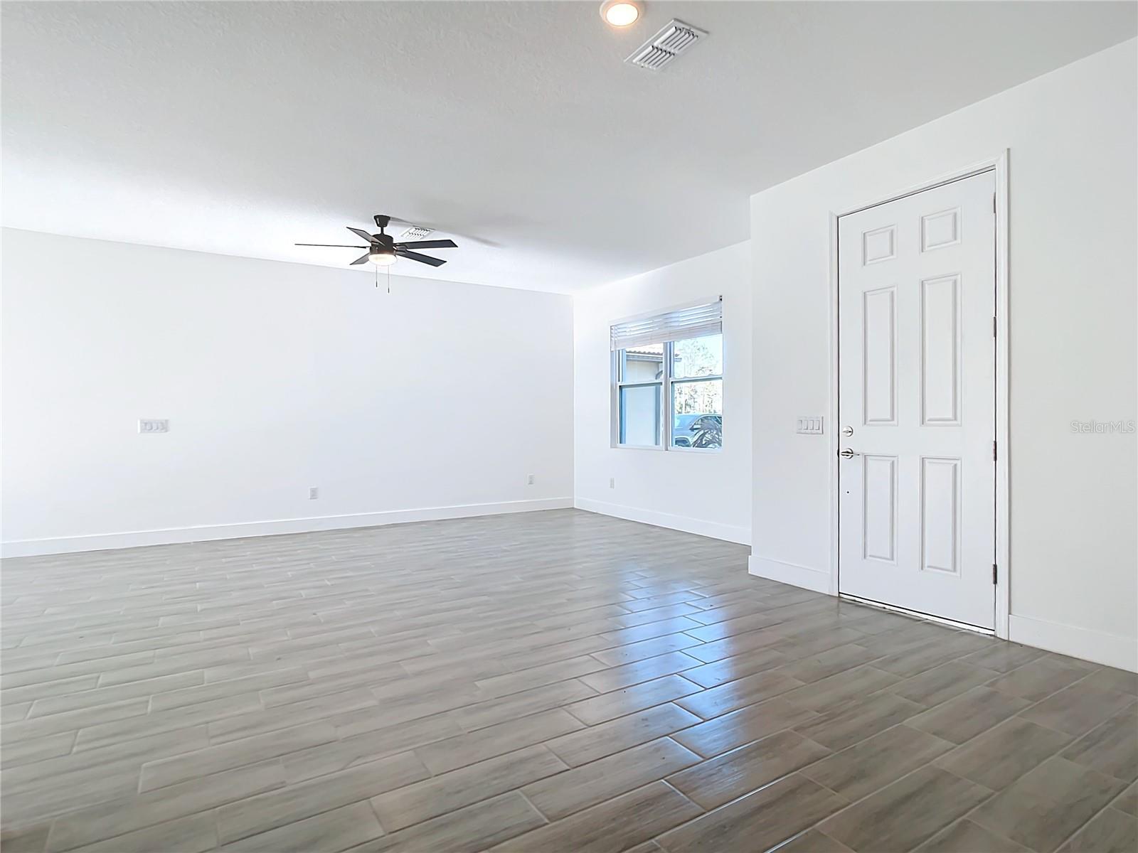 211 AUSTRALIAN DR, ROTONDA WEST, FL, 33947