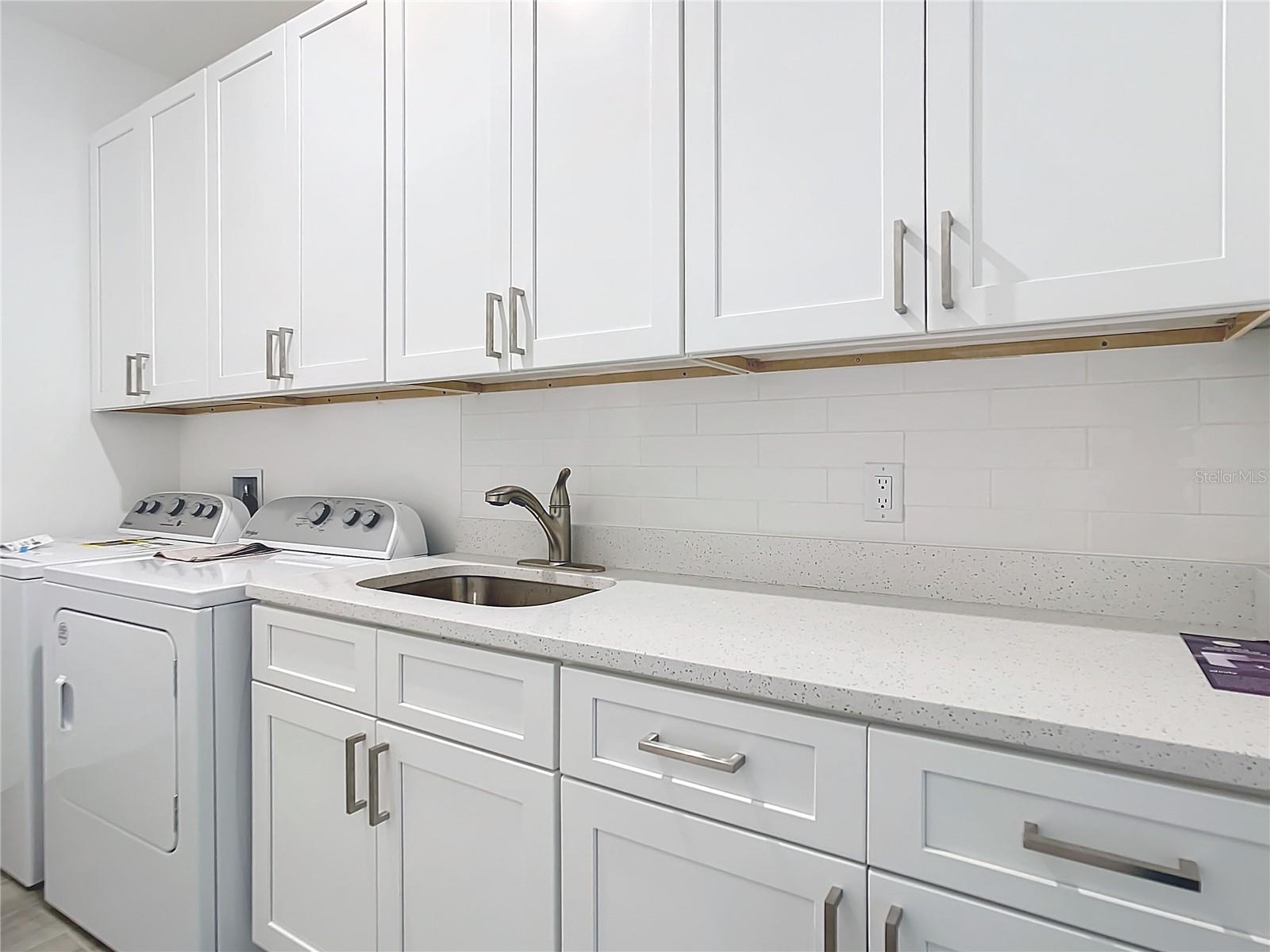 211 AUSTRALIAN DR, ROTONDA WEST, FL, 33947