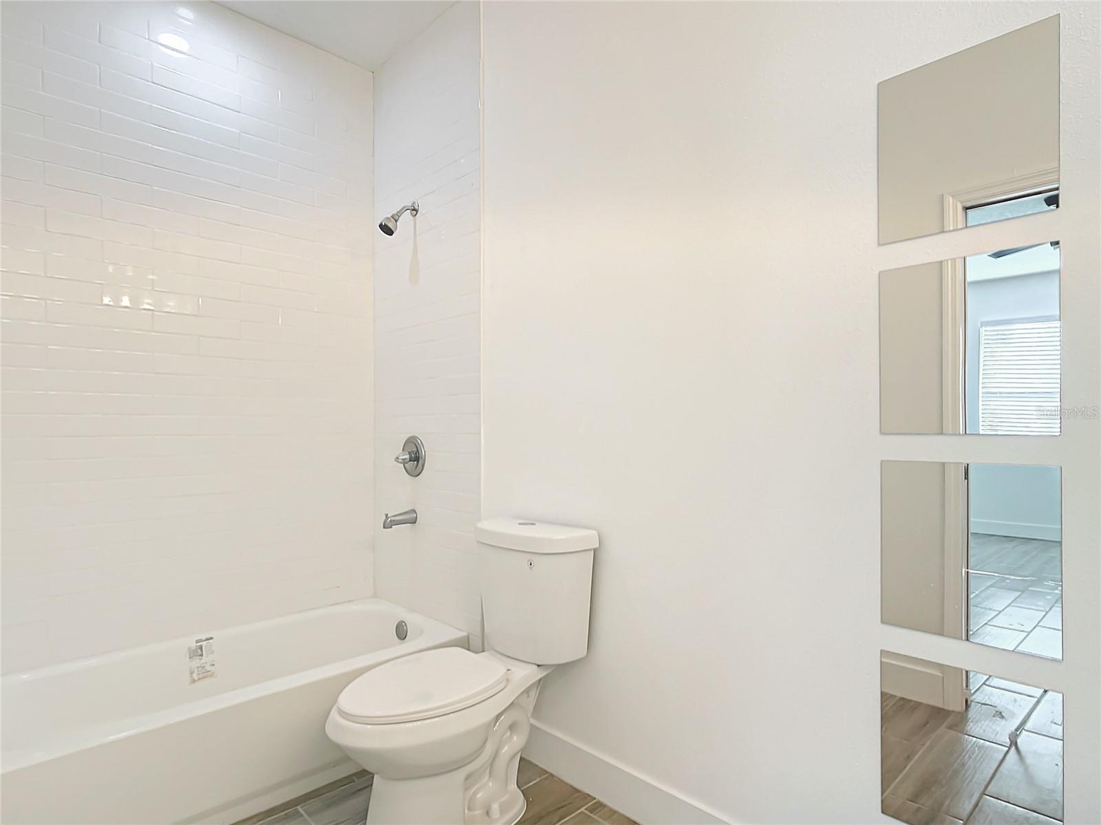 211 AUSTRALIAN DR, ROTONDA WEST, FL, 33947