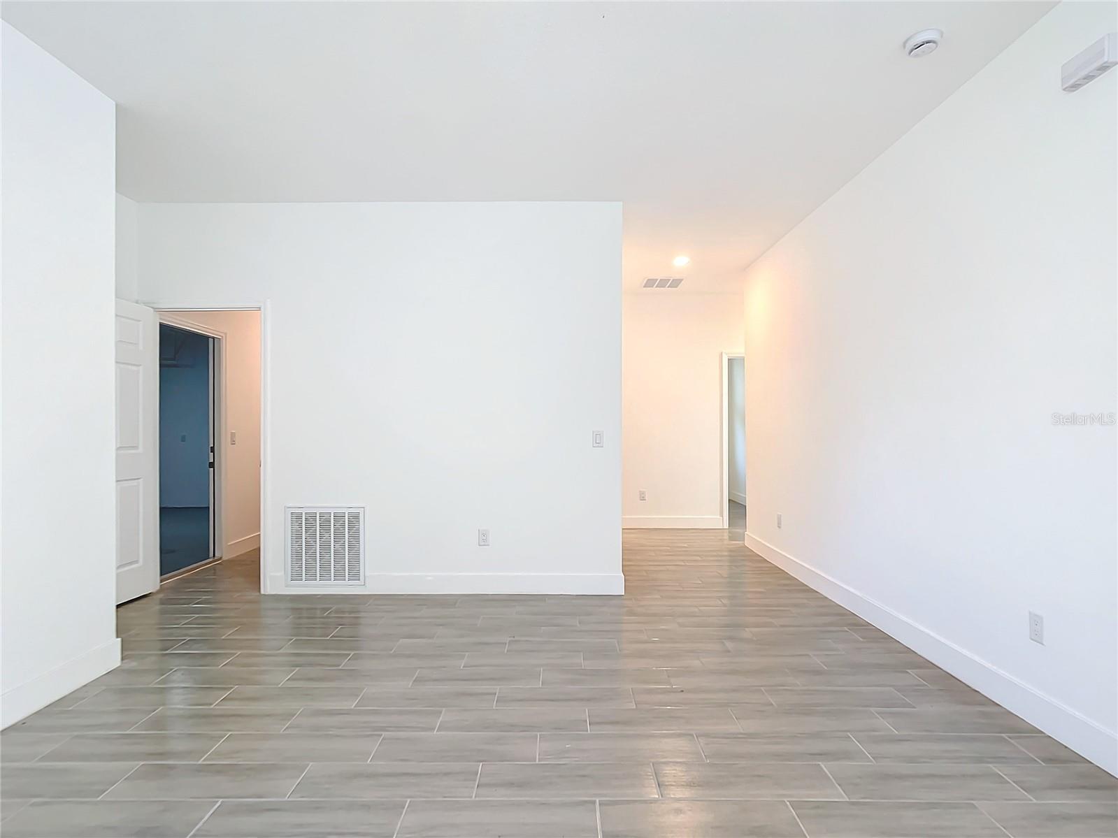 211 AUSTRALIAN DR, ROTONDA WEST, FL, 33947