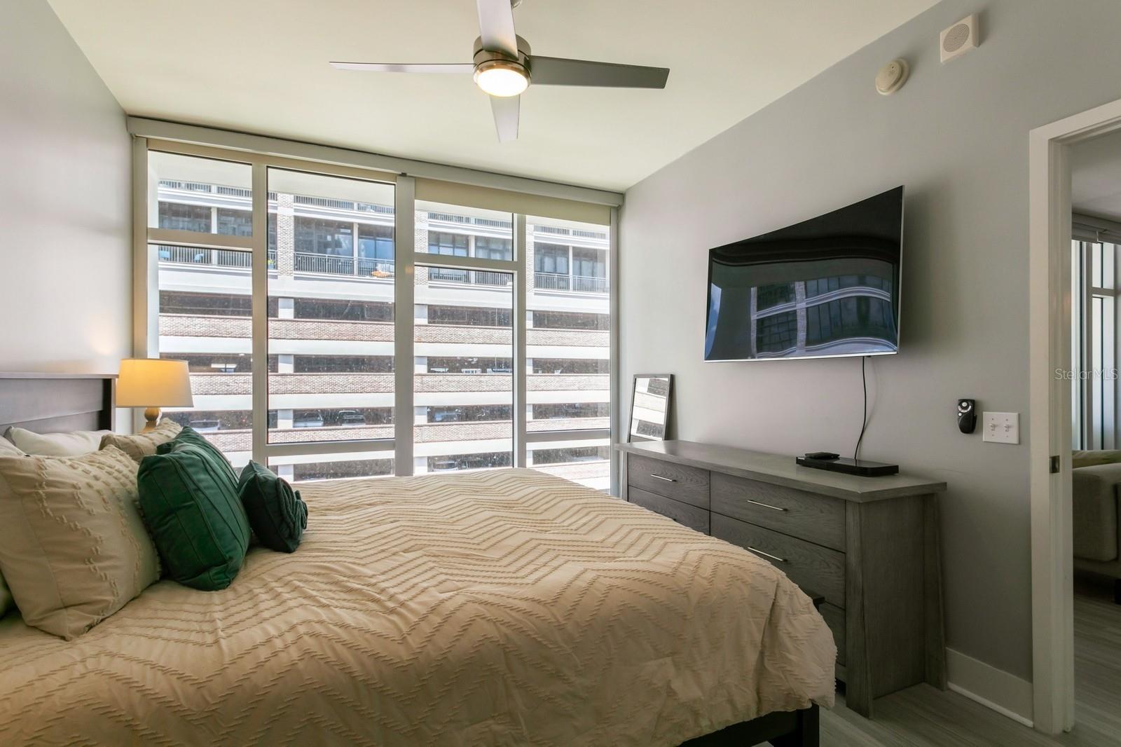145 2ND AVE S #616., ST PETERSBURG, FL, 33701
